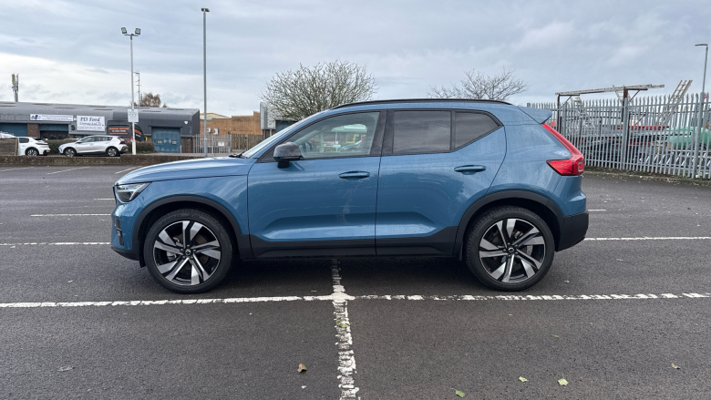 Volvo XC40 2.0 B3P Ultra Dark 5dr Auto Petrol Estate